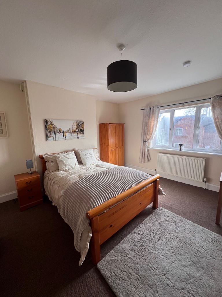 Rooms to rent 