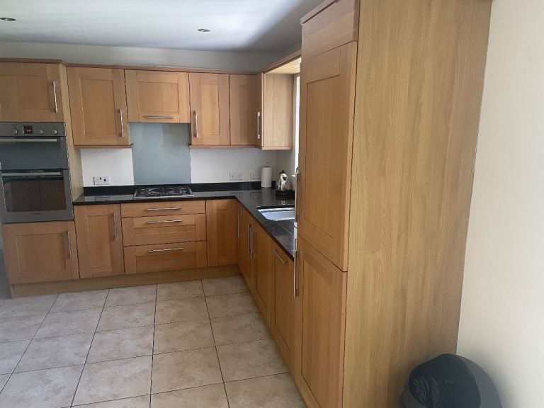 Full kitchen sold wood doors