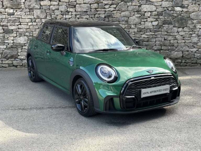 MINI HATCHBACK 1.5 Cooper Sport 5dr