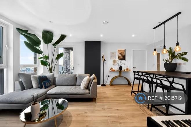 2 bedroom flat in Falconbrook Gardens, London, E16 (2 bed) (#3015719)