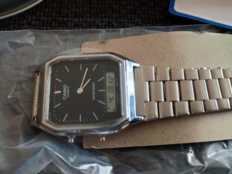 New Casio unisex watch 