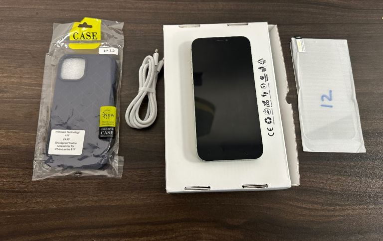 📱 Apple iPhone 12 – Green – 64GB