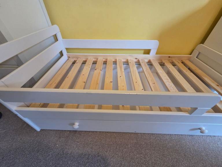 Habitat Ellis children's size bed