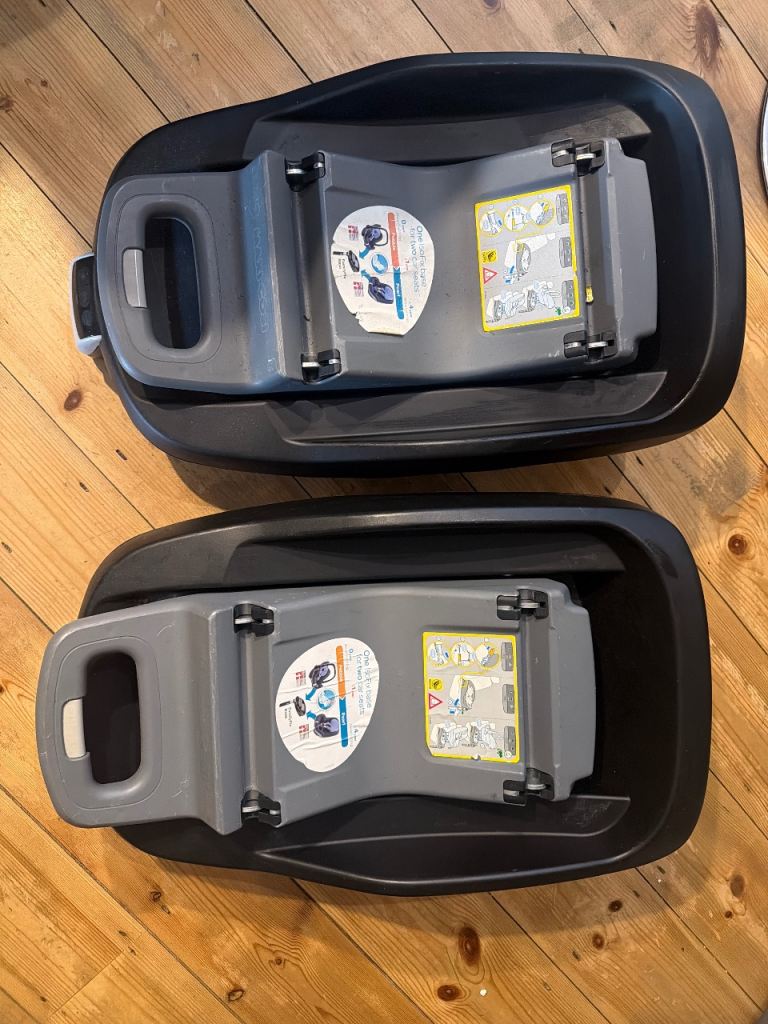 Two Car Seat ISOFIX Bases – Black, Good Condition