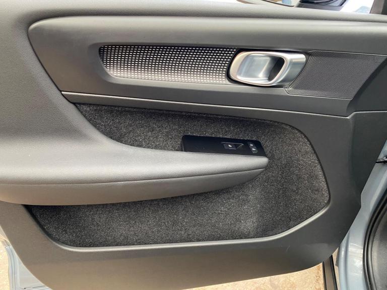 2021 Volvo XC40 2.0 B4 MHEV R-Design Auto Euro 6 (s/s) 5dr ESTATE Petrol/Electric Hybrid Automatic