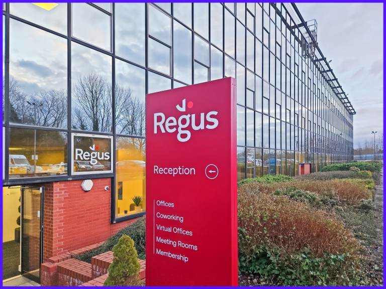 Liverpool - L7 9NJ, Access to professional office space for 2 people in Regus Innovation Park