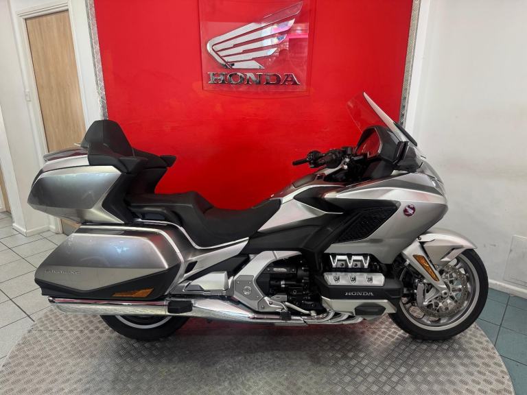 2025 '25' Honda GL1800 Gold Wing Tour DCT