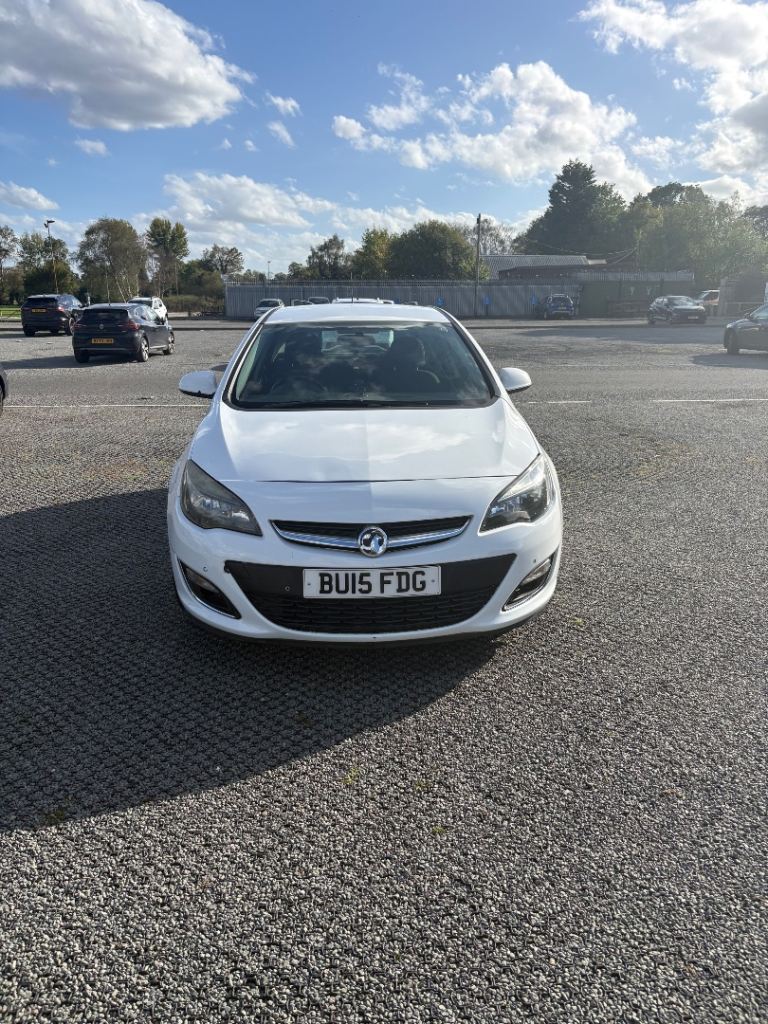 Vauxhall Astra 2015 1.6 Sri Automatic 