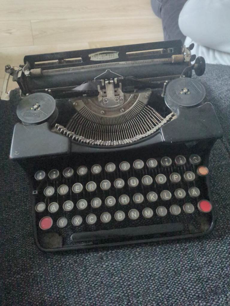 Triumph Werke Nurnberg a A.G. German typwriter