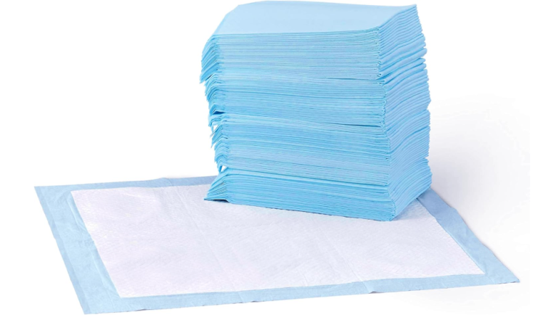 Leakproof Amazon Basics Dog and Puppy Training Pads, Regular size, Blue.