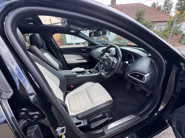 2017 Jaguar XE 2.0d R-Sport Auto Euro 6 (s/s) 4dr SALOON Diesel Automatic