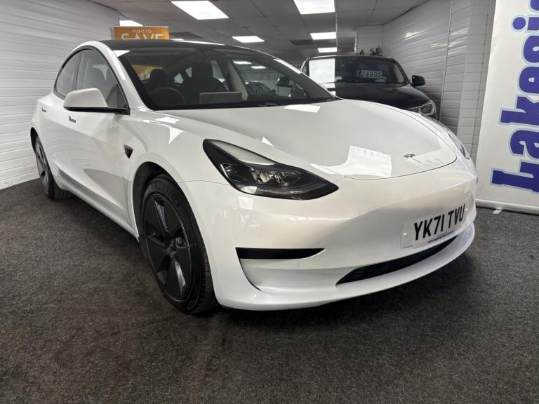 TESLA MODEL 3 Standard Range Plus 2021
