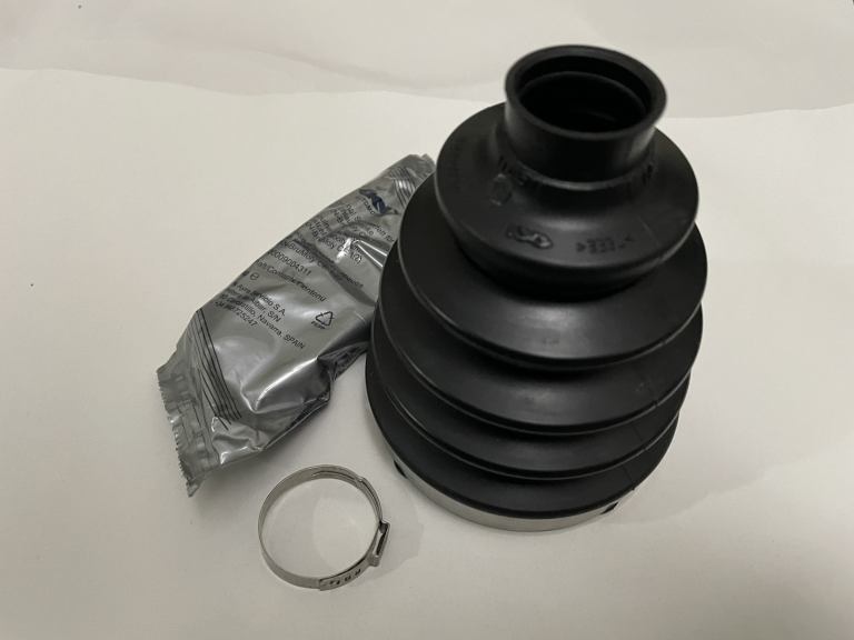 Focus ST225 Outer CV Boot