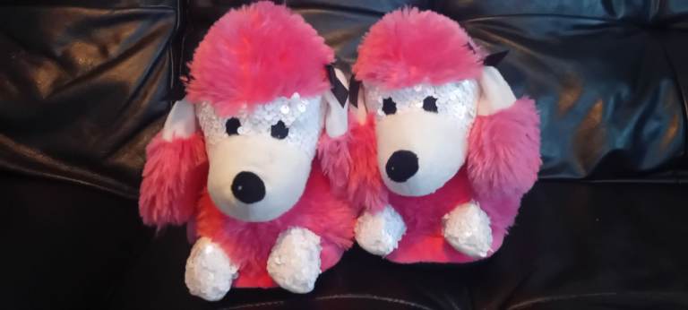 Poodle dog slippers size 5
