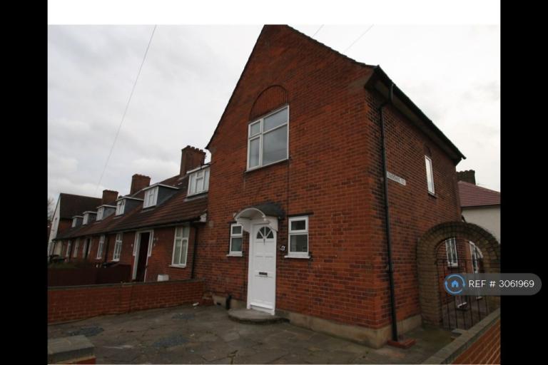 3 bedroom house in Arnold Road, Dagenham, RM9 (3 bed) (#3061969)