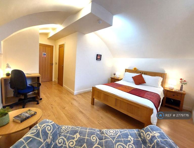 1 bedroom in St Michael Street, Dumfries, DG1 (#2779776)
