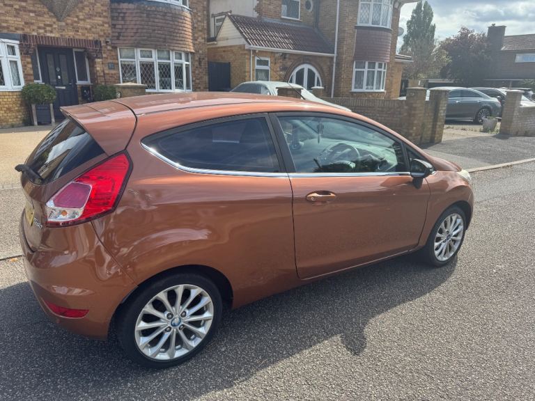 Ford, FIESTA Automatic Hatchback, 2013, Semi-Auto, 1597 (cc), 3 doors