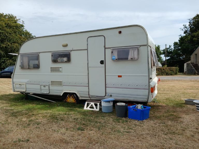 Avondale Pearl Caravan