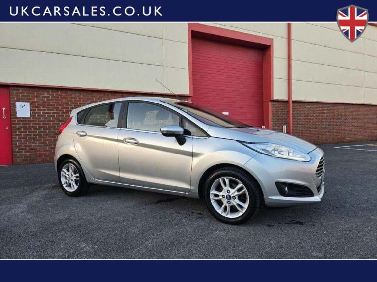 2015 Ford Fiesta 1.25 Zetec Euro 6 5dr HATCHBACK Petrol Manual