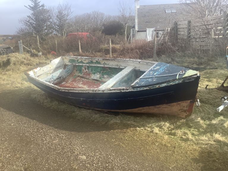 Approx 16’ fibreglass