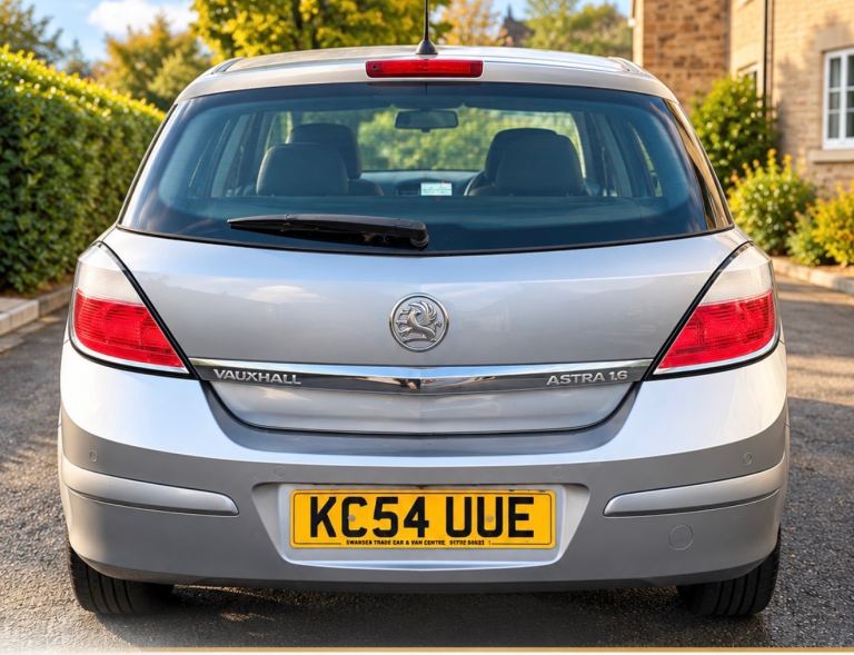 Vauxhall, ASTRA, Hatchback, 2004, Semi-Auto, 1598 (cc), 5 doors