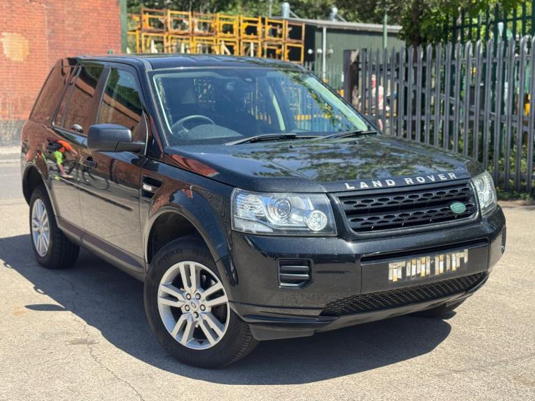 2013 Land Rover Freelander 2 2.2 TD4 Black and White SUV 5dr Diesel Manual 4WD