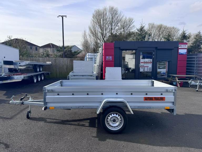 BRAND NEW 8,7FT X 4,2FT SINGLE AXLE FLAT TRAILER 750KGnhnn