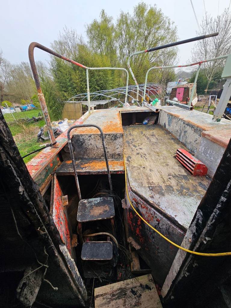 Swop or px 40 foot narrow boat project open to offers or swops for Sale