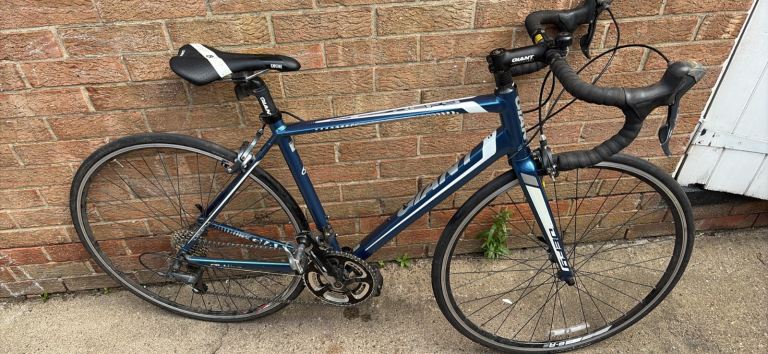 Giant defy road bike all working 