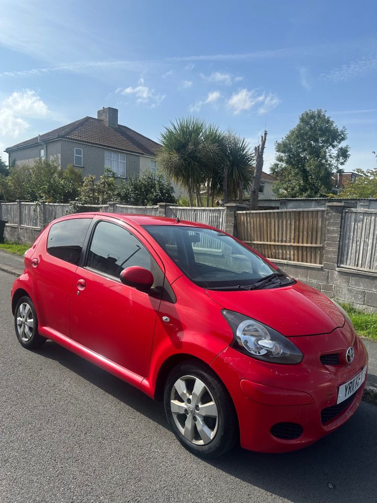 Toyota, AYGO, Hatchback, 2011, Manual, 998 (cc), 5 doors