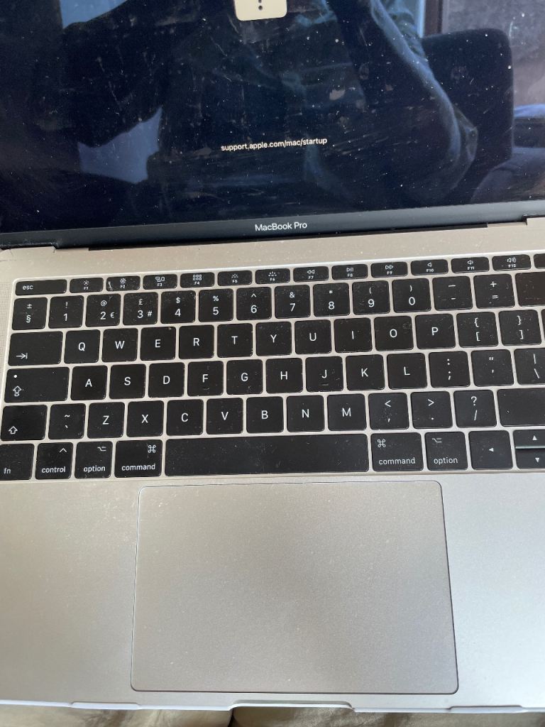 MacBook Pro 13-inch (2017) – For Repair or Parts