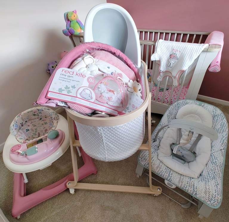 Bundle - Baby Bassinet, Bathtub, Bouncer, Walker, and Play Mat - Excellent Condition.