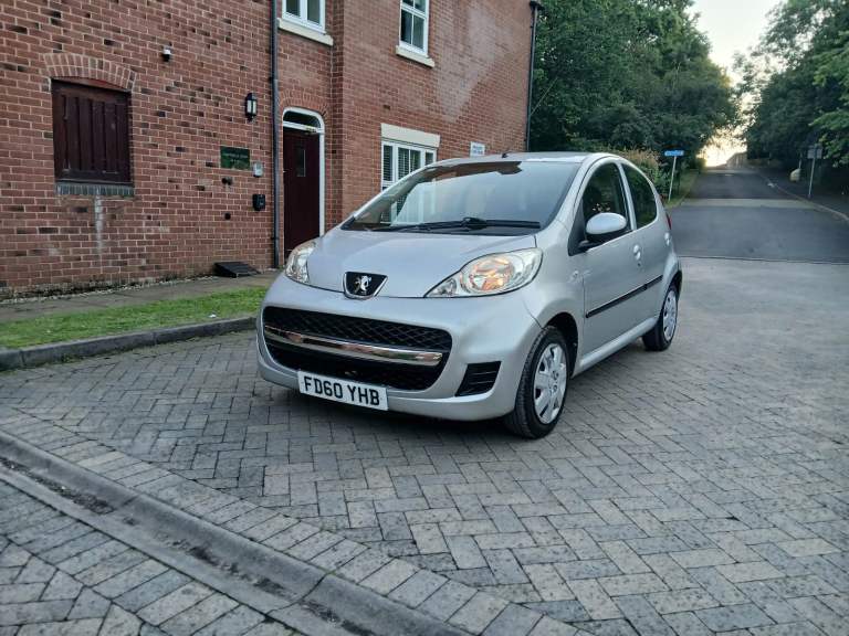 Peugeot 107 1.0 automatic 5dr £20 road tax petrol