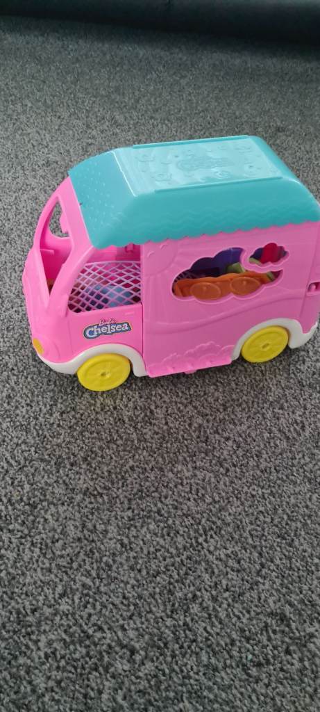 Barbie Chelsea camper van