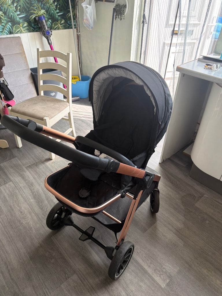 Black Baby Pram/Stroller with Rose Gold Frame – As Good As New