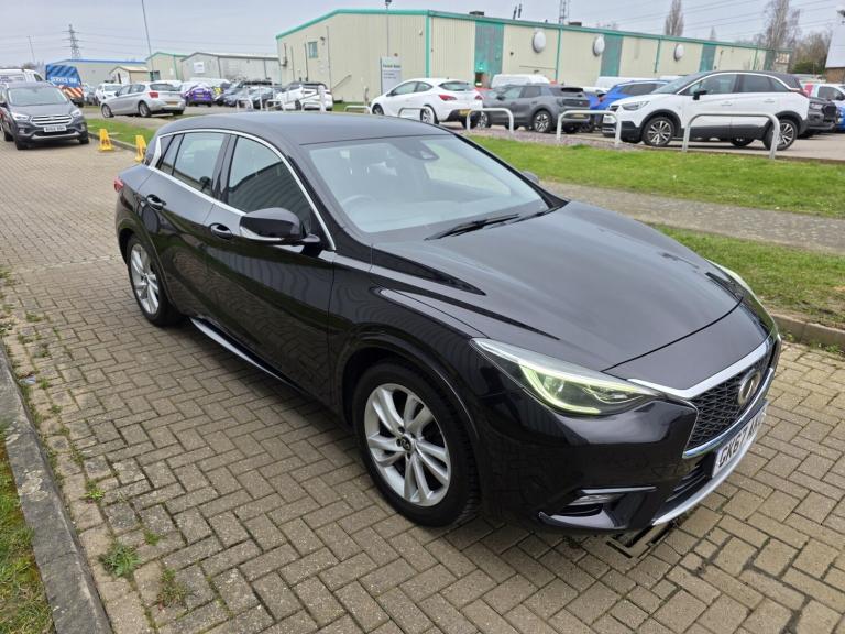 INFINITI Q30 1.5 d SE BUISINESS DCT 2017