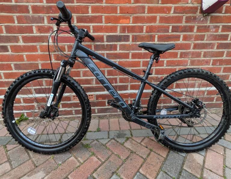 Junior Carrera mountain bike