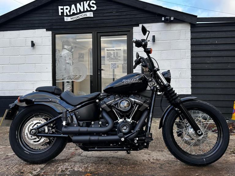 Harley-Davidson FXBB STREET BOB 1745