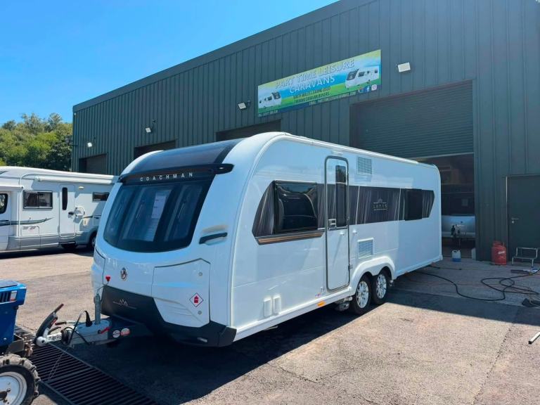2022 COACHMAN LUSSO II - 4 BERTH CARAVAN 