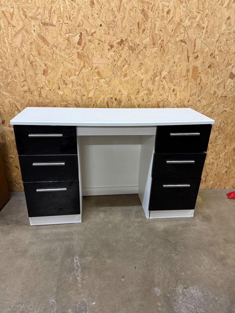 Black/ White Desk with drawers 