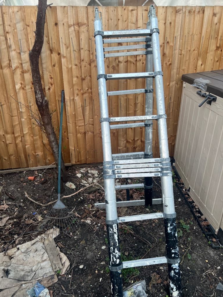 Telescope folding ladder 
