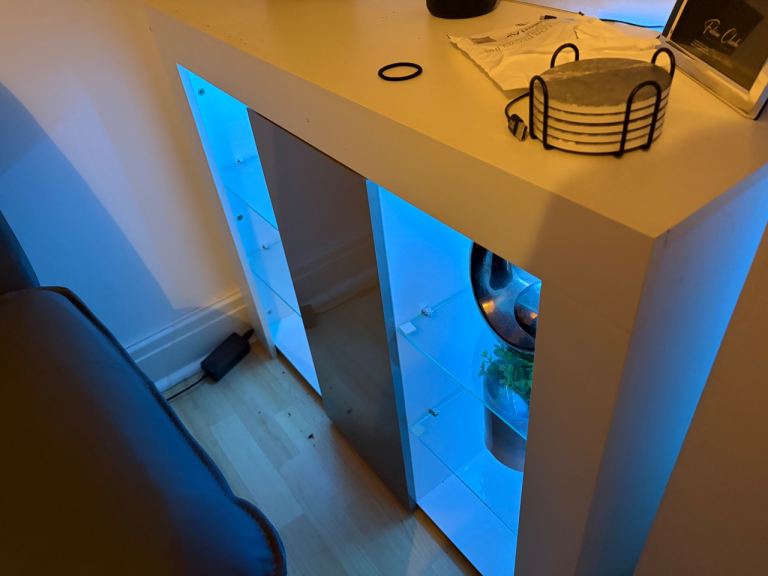 Sideboard and display cabinet 