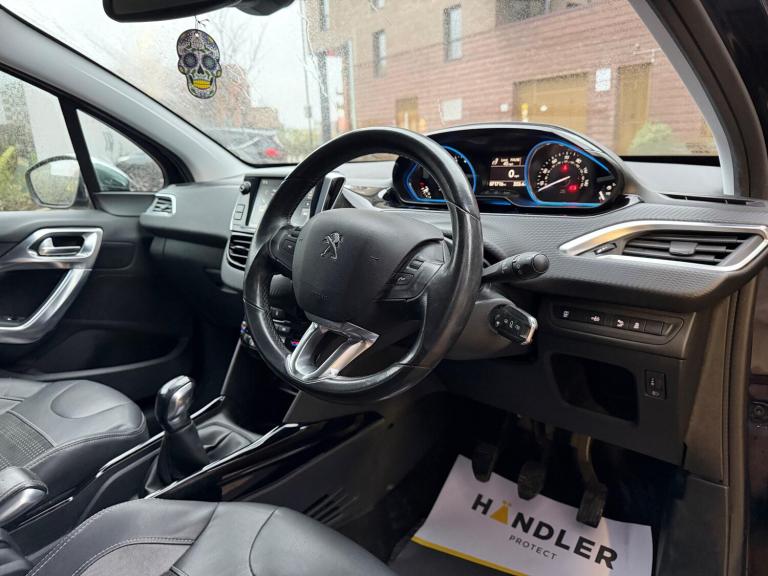 2015 Peugeot 2008 1.2 VTi Allure 5dr HATCHBACK PETROL Manual