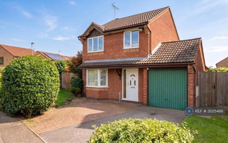 3 bedroom house in Lavington Grange, Peterborough, PE1 (3 bed) (#3025466)