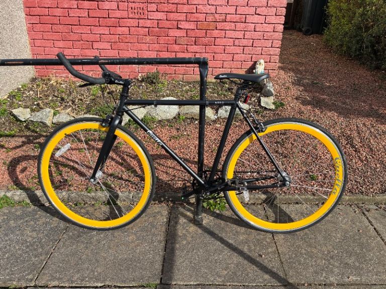 Quella Nero Road Bike 