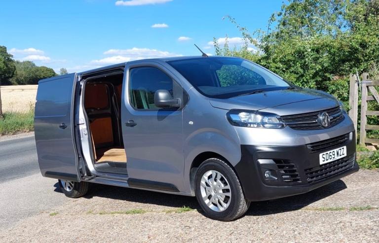 2019 Vauxhall Vivaro 2900 1.5d 100PS Dynamic L2H1 Van PANEL VAN Diesel Manual