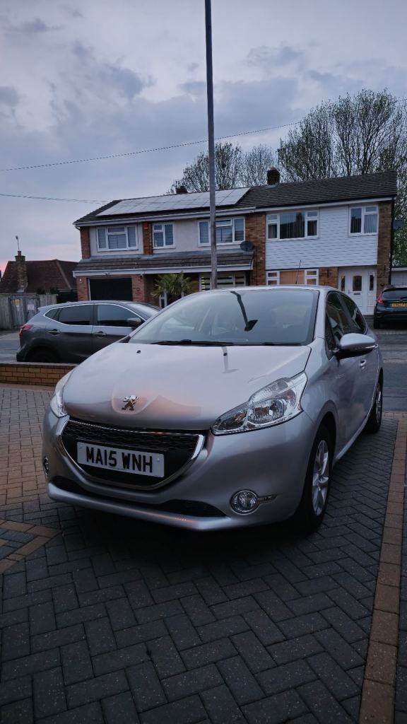 Peugeot, 208, Hatchback, 2015, Manual, 999 (cc), 5 doors