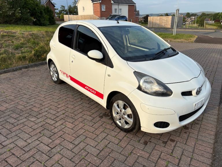 Toyota, AYGO GO, Hatchback, 2011, Manual, 998 (cc), 5 doors