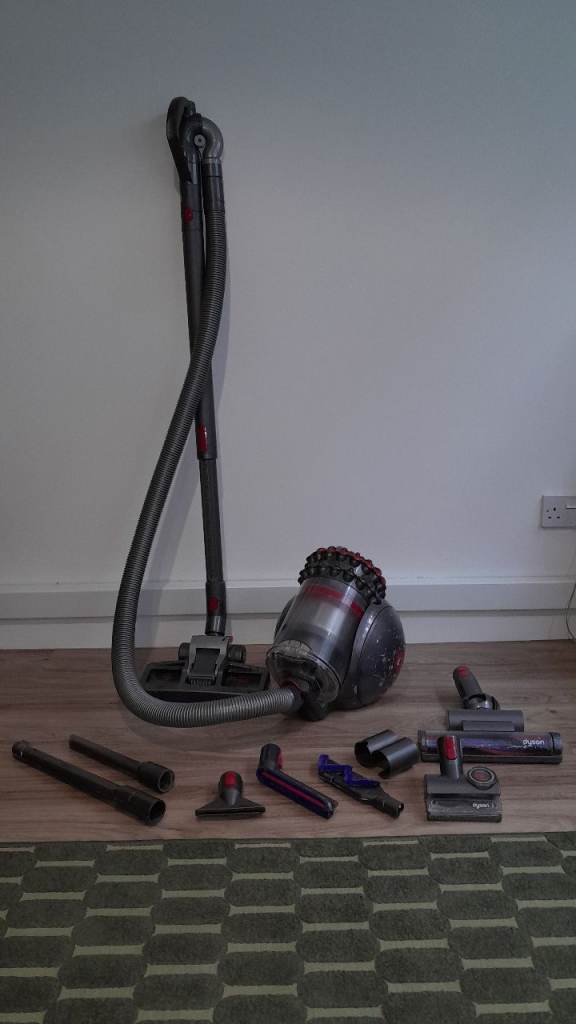 Dyson CY23 Big Ball Vacuum Cleaner