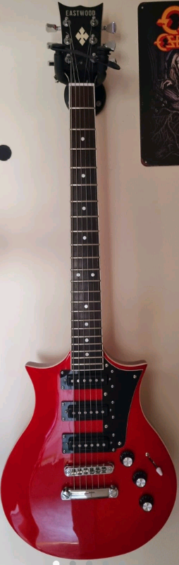 Eastwood SX 800B Dark Cherry with BRAND NEW hard foam case worth £50